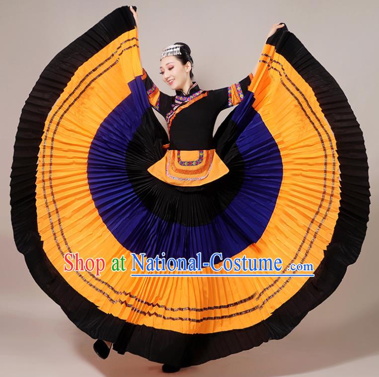 China Xiangxi Ethnic Performance Outfits Yi Minority Folk Dance Dress Nationality Clothing and Silver Hair Comb