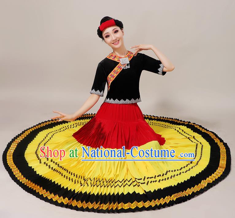 China Ethnic Performance Outfits Yi Minority Folk Dance Dress Guangxi Nationality Clothing and Headwear