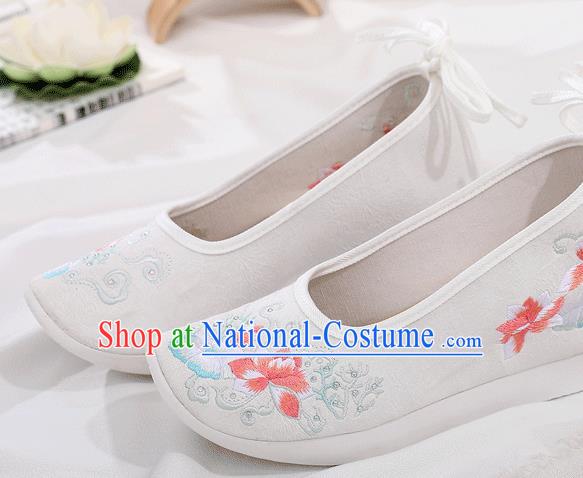 China Handmade Cloth Platform Shoes Traditional Embroidered Lotus White Shoes