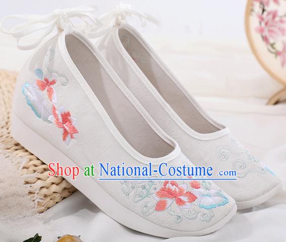 China Handmade Cloth Platform Shoes Traditional Embroidered Lotus White Shoes