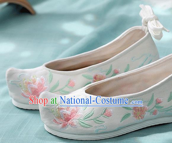 China Folk Dance White Cloth Shoes Embroidered Peach Blossom Shoes Traditional Hanfu Bow Shoes