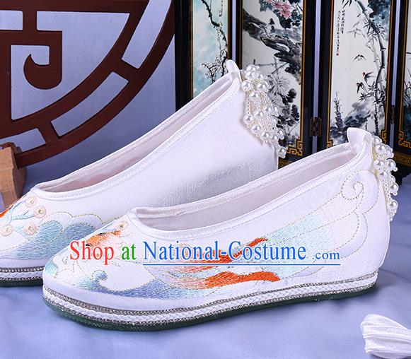 China National Embroidery Goldfish Shoes Traditional Handmade White Cloth Shoes Classical Dance Shoes