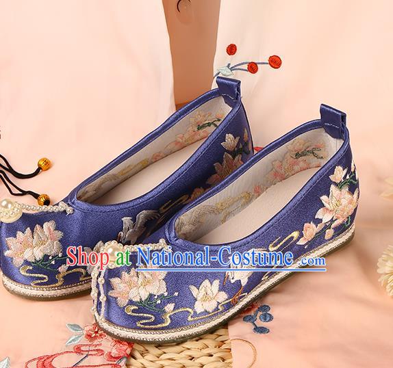 Chinese Traditional Pearls Toe Hanfu Shoes Ancient Ming Dynasty Princess Shoes Embroidered Blue Satin Shoes