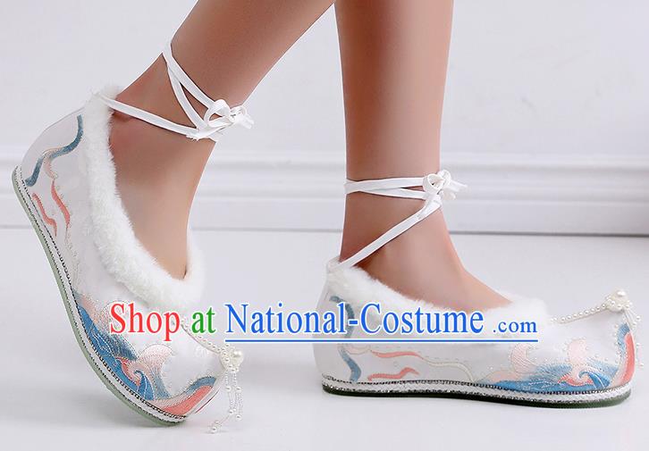 China Ming Dynasty Pearls Tassel Shoes Embroidered White Cloth Shoes Ancient Shoes Traditional Hanfu Winter Shoes