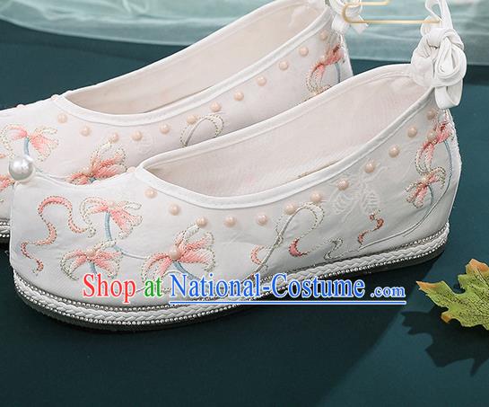 China Embroidered Mangnolia Shoes Ancient White Cloth Shoes Traditional Hanfu Pearls Shoes Ming Dynasty Princess Bow Shoes