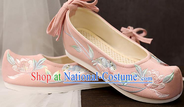 China Traditional Ming Dynasty Princess Shoes Ancient Hanfu Shoes Embroidery Flower Bird Pink Cloth Shoes