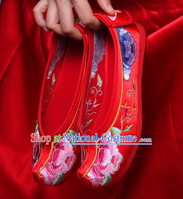 Chinese Traditional Wedding Bride Shoes National Red Cloth Shoes Classical Embroidered Peony Shoes