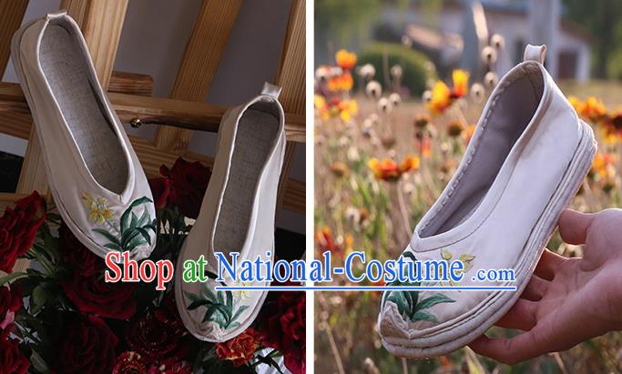 Chinese Yunnan Ethnic Beige Satin Shoes Hand Embroidered Orchids Shoes Traditional National Shoes