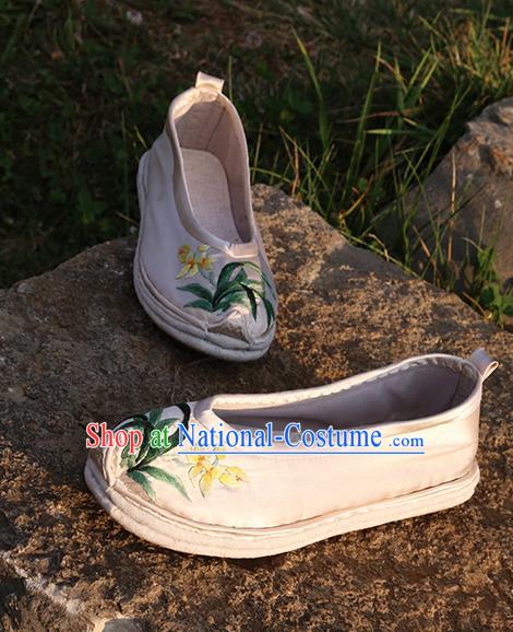 Chinese Yunnan Ethnic Beige Satin Shoes Hand Embroidered Orchids Shoes Traditional National Shoes