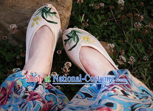 Chinese Yunnan Ethnic Beige Satin Shoes Hand Embroidered Orchids Shoes Traditional National Shoes