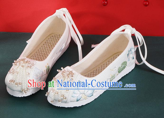 Chinese Classical Dance White Cloth Shoes National Embroidered Lotus Shoes Traditional Beads Tassel Shoes