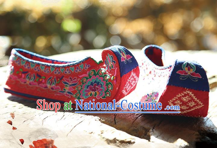 Chinese Yi Nationality Wedding Shoes Handmade Embroidered Red Cloth Shoes Traditional Ethnic Bride Shoes