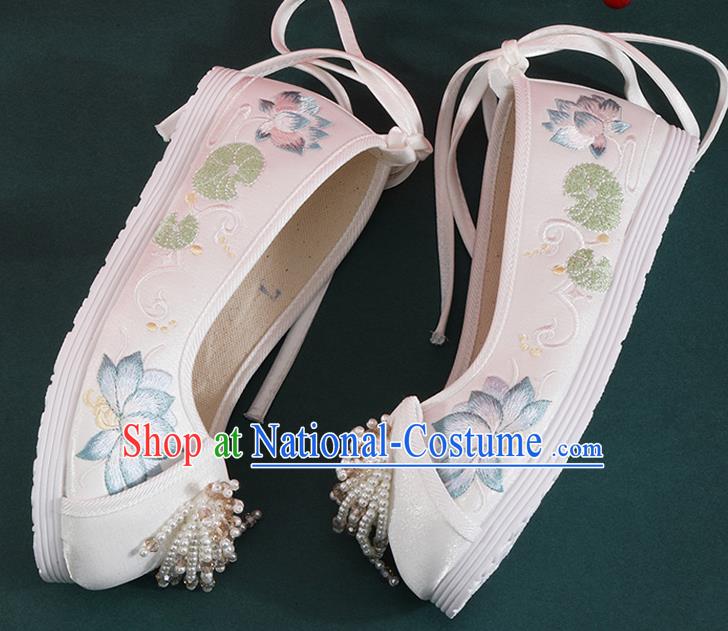 Chinese Classical Dance White Cloth Shoes National Embroidered Lotus Shoes Traditional Beads Tassel Shoes