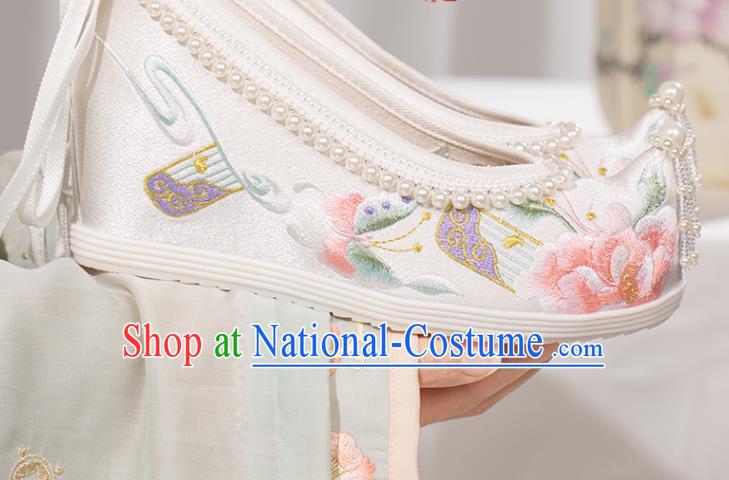 Chinese Traditional Pearls Tassel Shoes Classical Wedge Heel Shoes National White Embroidered Shoes