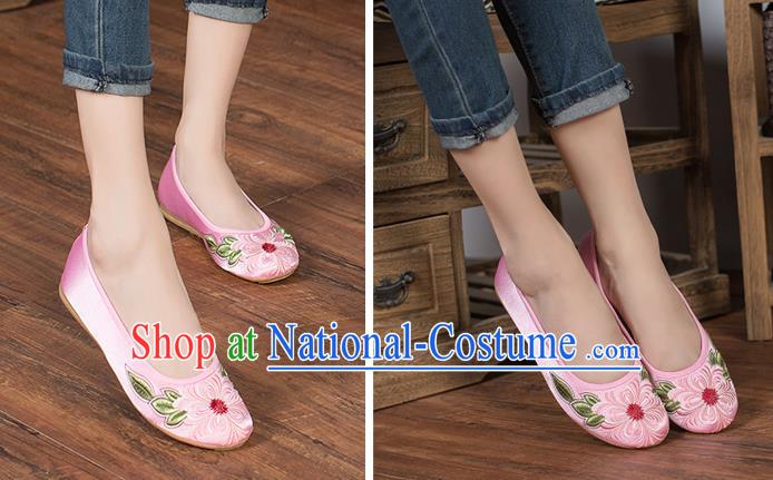 Chinese National Pink Satin Shoes Traditional Embroidered Shoes Classical Dance Shoes