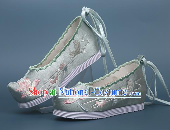 Chinese Traditional Classical Dance Shoes Green Satin Shoes National Embroidery Lotus Shoes