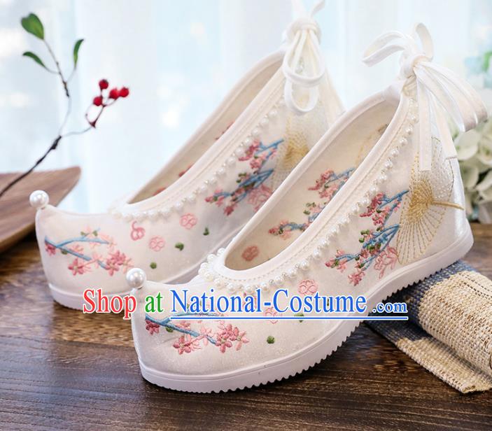 Chinese National Wedge Heel Shoes Embroidery White Cloth Shoes Traditional Woman Shoes