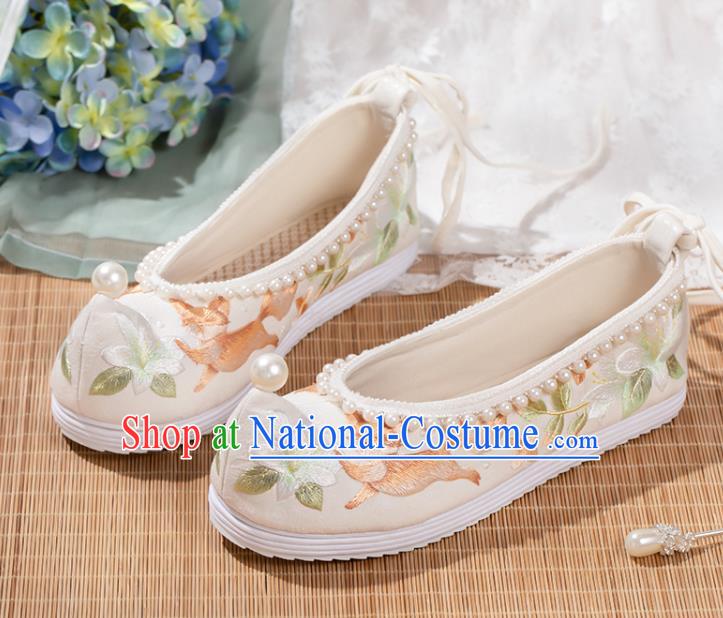 China Traditional Ming Dynasty Embroidered Shoes Ancient Princess White Cloth Shoes Hanfu Pearls Shoes