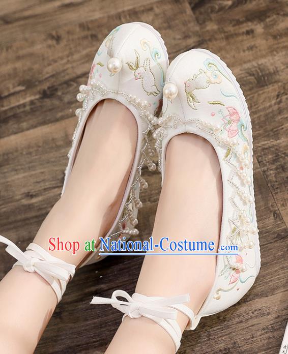 China Traditional Hanfu Pearls Shoes Handmade Ming Dynasty Bow Shoes Ancient Princess Embroidered White Cloth Shoes