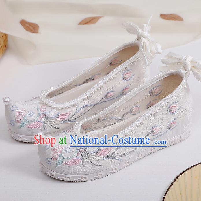 Chinese Traditional White Cloth Shoes Classical Pearls Shoes National Embroidery Phoenix Peony Shoes