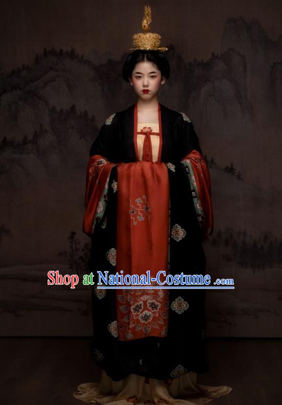 China Ancient Royal Princess Garment Costumes Traditional Five Dynasties Court Woman Historical Dress Clothing and Handmade Headpieces