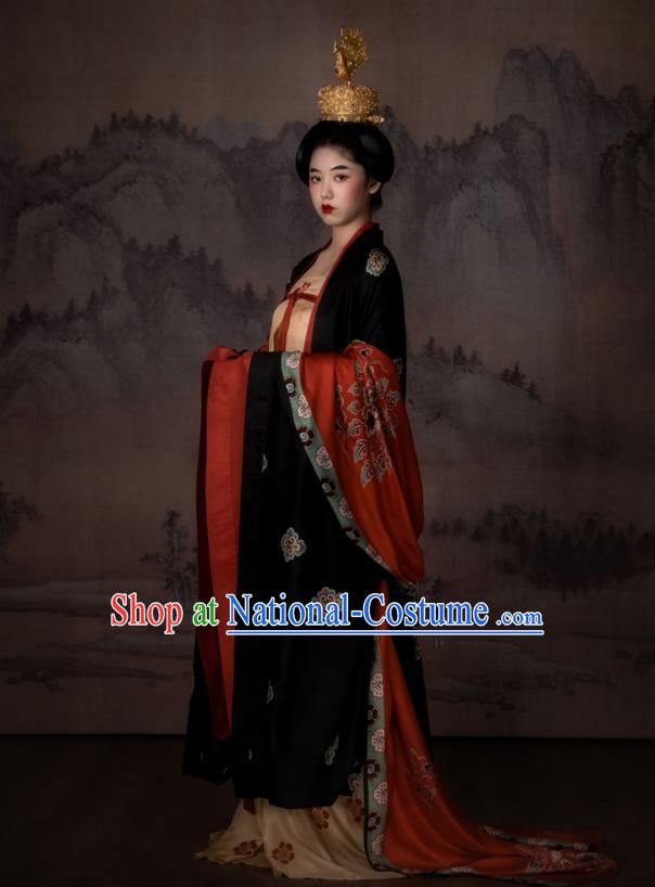 China Ancient Royal Princess Garment Costumes Traditional Five Dynasties Court Woman Historical Dress Clothing and Handmade Headpieces