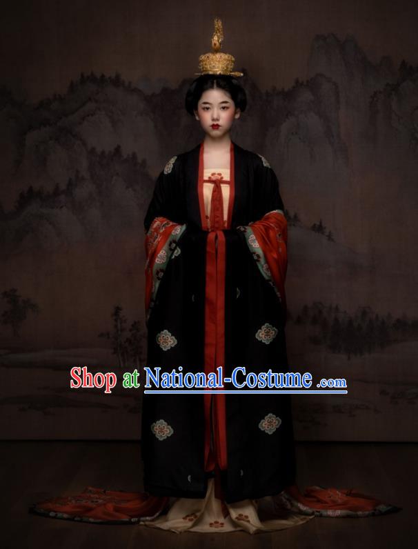 China Ancient Royal Princess Garment Costumes Traditional Five Dynasties Court Woman Historical Dress Clothing and Handmade Headpieces