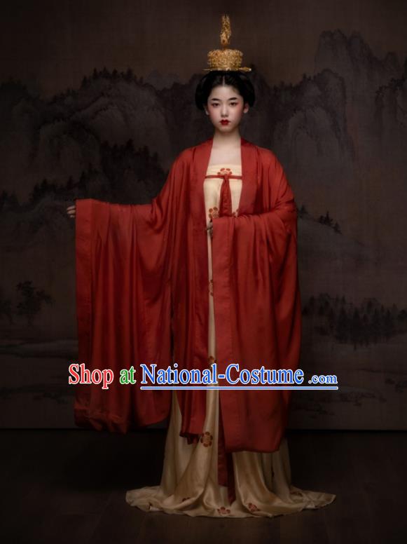 China Ancient Royal Princess Garment Costumes Traditional Five Dynasties Court Woman Historical Dress Clothing and Handmade Headpieces