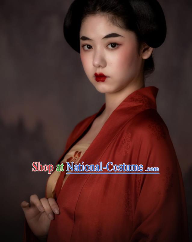 China Ancient Royal Princess Garment Costumes Traditional Five Dynasties Court Woman Historical Dress Clothing and Handmade Headpieces