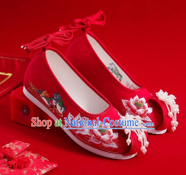 Chinese Traditional Woman Wedding Red Cloth Shoes Classical Pearls Shoes Footwear Embroidery Lotus Shoes