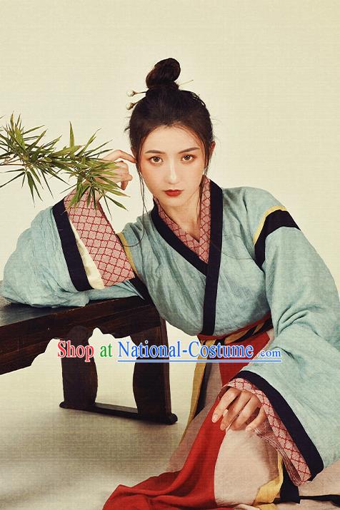 China Ancient Noble Lady Hanfu Dress Garment Traditional Jin Dynasty Female Swordsman Historical Clothing