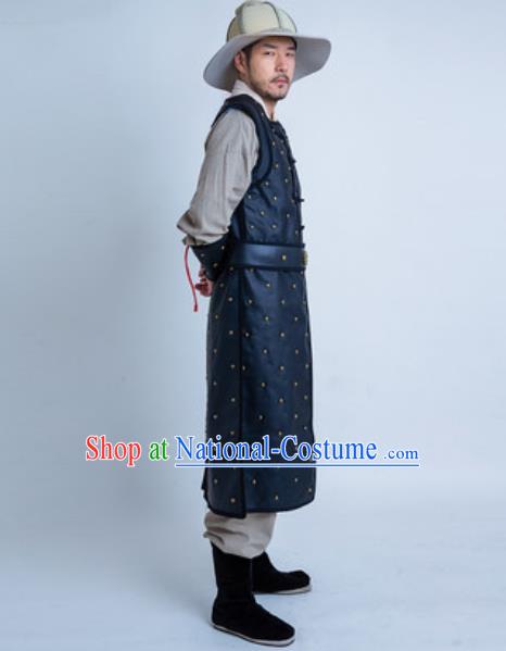 China Traditional Ming Dynasty General Garment Costumes Ancient Warrior Armor Clothing and Hat