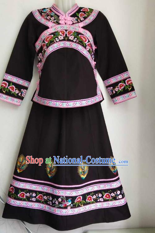 Chinese Traditional Puyi Nationality Embroidered Black Blouse and Skirt Outfits Bouyei Ethnic Folk Dance Garment Clothing