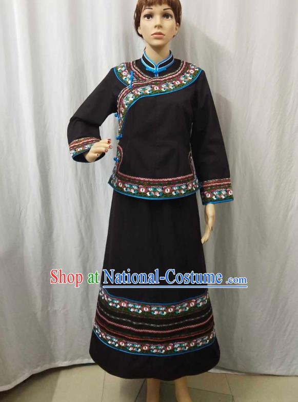 Chinese Bouyei Ethnic Folk Dance Garment Clothing Traditional Puyi Nationality Embroidered Black Blouse and Skirt Suits