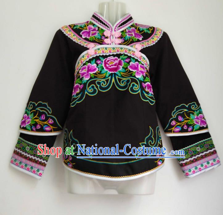 Chinese Guizhou Ethnic Clothing Bouyei Nationality Blouse Woman Embroidered Black Top Garment