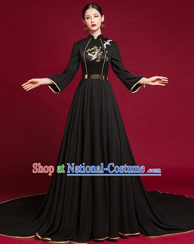 China Catwalks Fashion Embroidered Black Cheongsam Clothing Compere Qipao Dress Garment Stage Show Trailing Full Dress