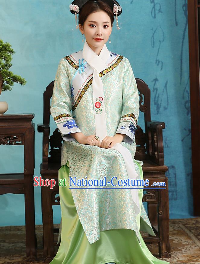 China Ancient Qing Dynasty Court Maid Green Dress Garments Traditional Manchu Woman Clothing and Hair Accessories