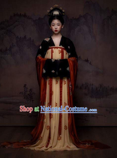 China Traditional Tang Dynasty Imperial Madame Historical Clothing Ancient Court Beauty Hanfu Dress Garments and Headdress