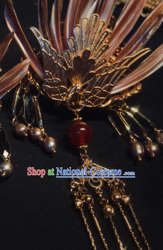 China Handmade Golden Phoenix Hairpin Traditional Tang Dynasty Hair Accessories Ancient Swordswoman Shell Hair Crown