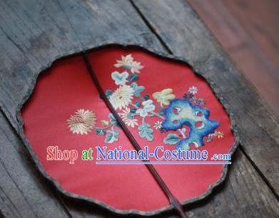 China Classical Red Silk Palace Fan Traditional Wedding Hanfu Fan Handmade Embroidered Chrysanthemum Fan