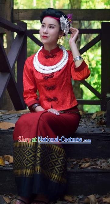 China Dai Nationality Minority Bride Clothing Yunnan Ethnic Wedding Red Blouse and Skirt Uniforms