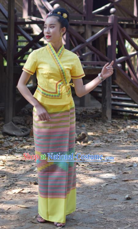 China Yunnan Ethnic Water Sprinkling Festival Yellow Blouse and Skirt Uniforms Dai Nationality Young Woman Clothing