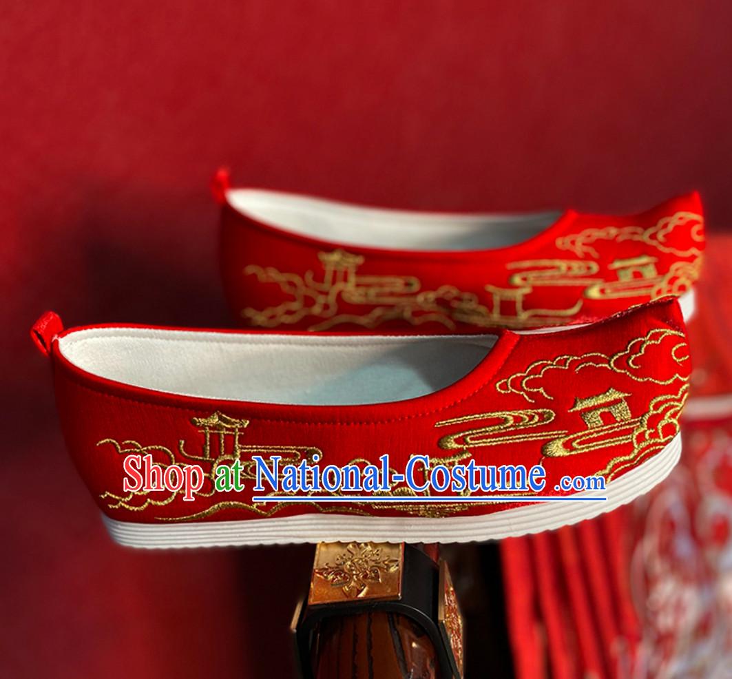 Lucky Red Chinese Classical Handmade Embroidered Ancient Building Hanfu Shoes Han Fu Footwear for Men or Women