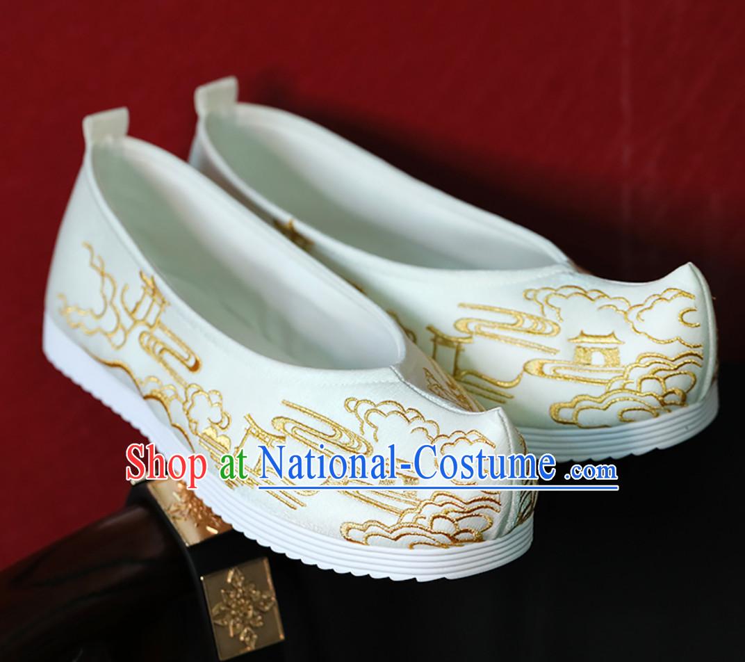 White Ancient China Building Pavilion Embroidery Chinese Classical Handmade Embroidered Hanfu Shoes Han Fu Footwear for Men or Women