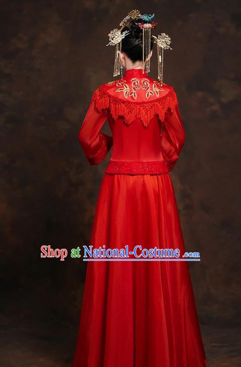 China Traditional Embroidered Wedding Costumes Classical Bride Red Blouse and Skirt