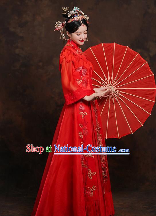 China Traditional Embroidered Wedding Costumes Classical Bride Red Blouse and Skirt