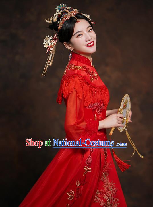 China Traditional Embroidered Wedding Costumes Classical Bride Red Blouse and Skirt