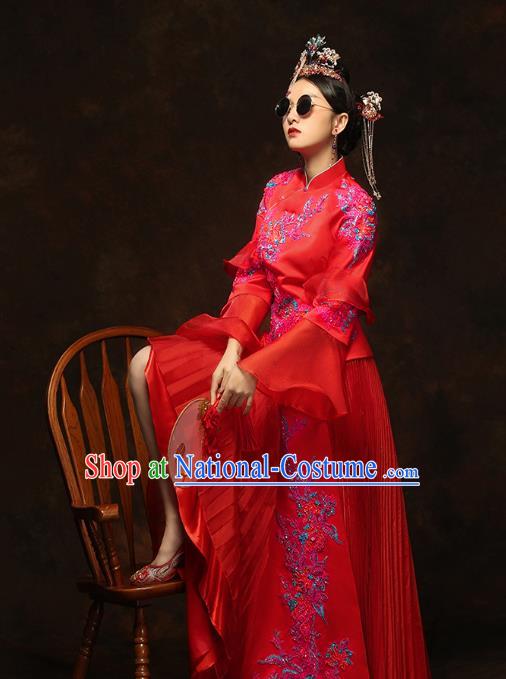 China Classical Bride Drilling Costumes Traditional Embroidery Toast Dress Wedding Red Xiuhe Suits