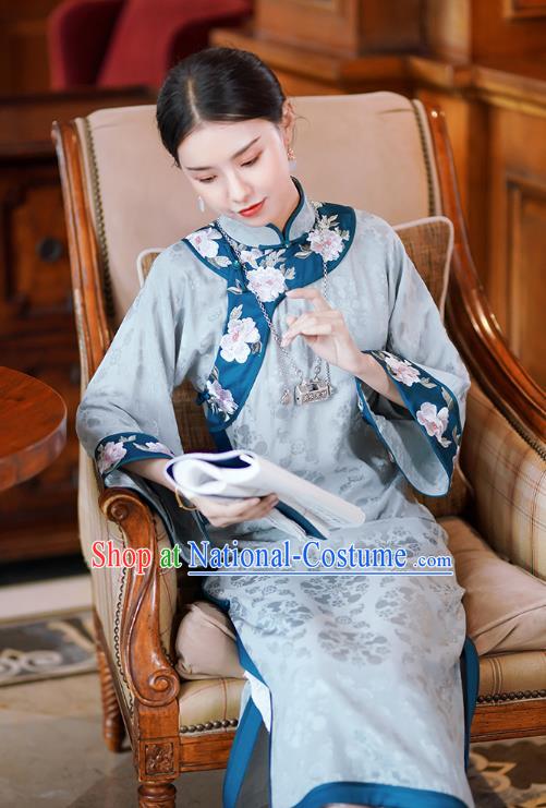 China Traditional Minguo Mandarin Sleeve Qipao Dress Classical Embroidered Blue Silk Cheongsam