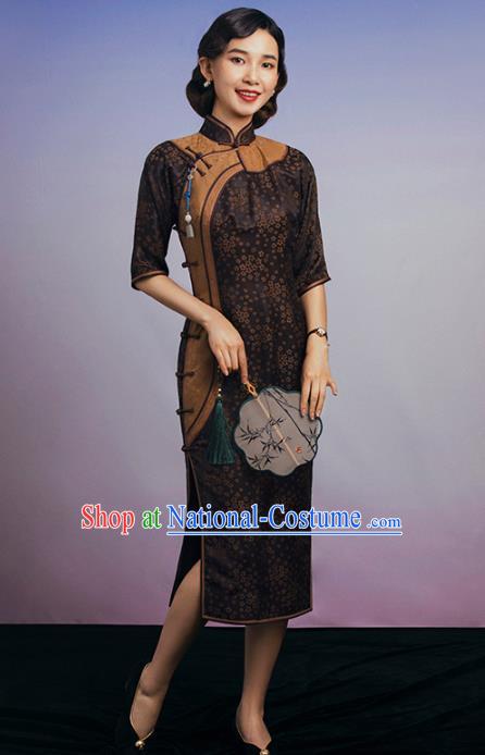 China Traditional Minguo Gambiered Guangdong Gauze Qipao Dress Classical Plum Pattern Brown Silk Cheongsam